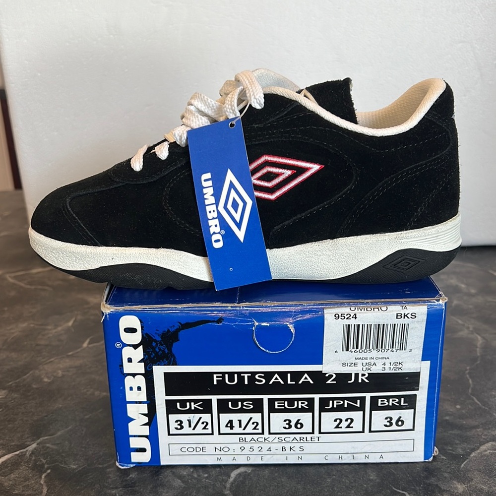 Umbro Futsala 2 Jr. Indoor Soccer Shoes
